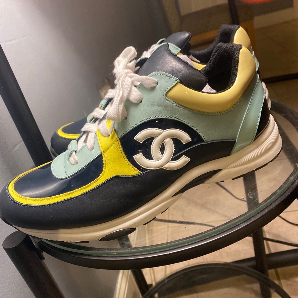 Chanel SS18 CC Logo Runner Sneaker